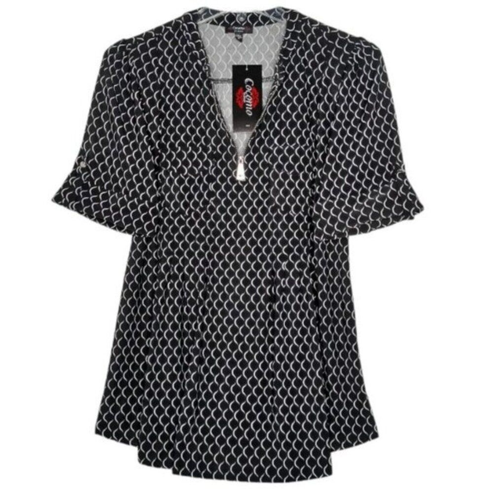 NWT Cocomo Plus Size 2X Black & White Geo Print Pintuck Short Sleeve Top